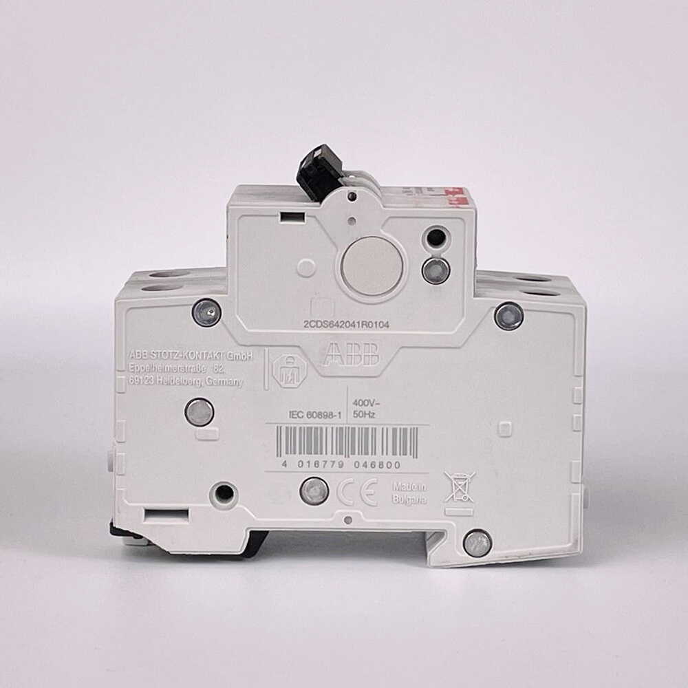 Автоматичний вимикач ABB basic M 2P C10 ( 2CDS642041R0104 )